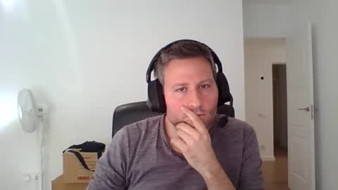 faer_087 online show from November 5, 2025, 10:37 am