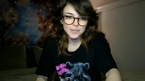 Snapshot of faerienugs chatting on December 9, 2024, 5:40 am Faerie 3 online show from December 9, 2024, 5:40 am