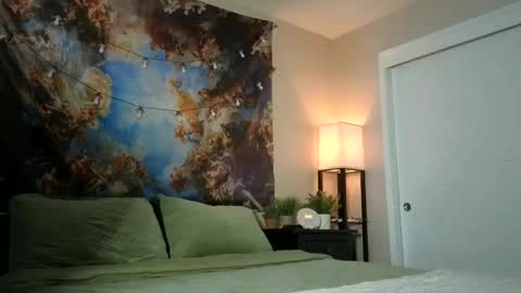 Snapshot of faerienugs chatting on January 30, 2025, 9:25 pm Faerie 3 online show from January 30, 2025, 9:25 pm