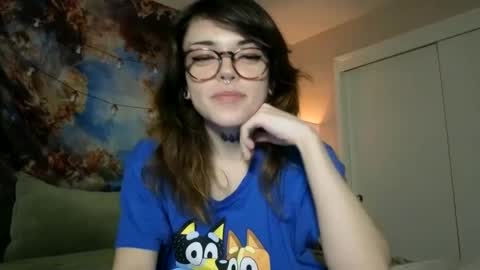 Snapshot of faerienugs chatting on February 5, 2025, 1:37 am Faerie 3 online show from February 5, 2025, 1:37 am