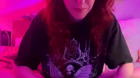 Faewildz online show from November 6, 2025, 6:36 am