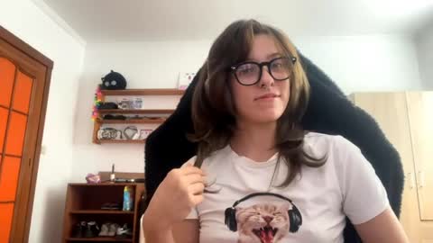 Loly online show from April 12, 2026, 11:04 am