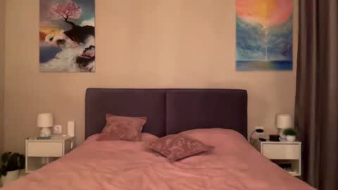 Bloom  online show from March 4, 2025, 6:39 pm