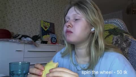 Snapshot of fairydreams_ chatting on November 18, 2025, 10:20 am Arisha online show from November 18, 2025, 10:20 am