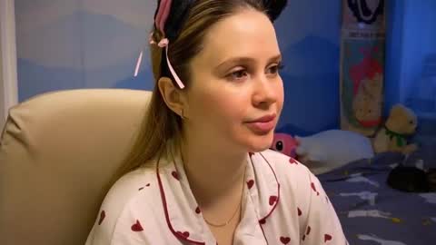 Snapshot of fairyilona chatting on December 15, 2025, 7:23 am Ilona online show from December 15, 2025, 7:23 am