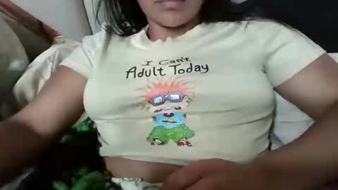 Snapshot of fairylatin chatting on April 6, 2026, 6:09 pm fairylatin online show from April 6, 2026, 6:09 pm