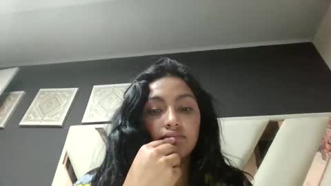 Snapshot of fairylatin chatting on April 21, 2026, 1:42 am fairylatin online show from April 21, 2026, 1:42 am
