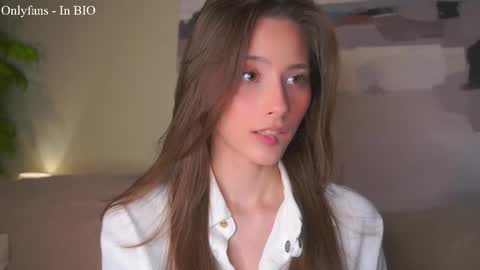 Snapshot of falinecrosthwaite chatting on May 17, 2026, 7:10 pm Kaori online show from May 17, 2026, 7:10 pm