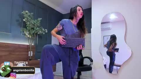 Snapshot of fallen_angel999777 chatting on September 11, 2025, 11:54 am Megan 630 1330 -5 online show from September 11, 2025, 11:54 am