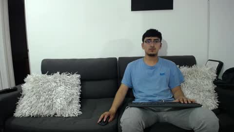 FallGays online show from December 31, 2024, 1:04 am