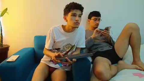 Snapshot of fallgays chatting on July 17, 2026, 3:07 pm FallGays online show from July 17, 2026, 3:07 pm