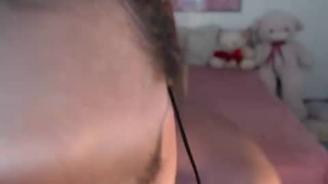 Layla online show from June 24, 2026, 11:15 pm
