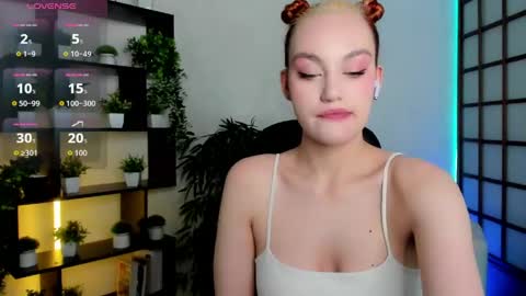 Snapshot of fane_stain chatting on May 23, 2026, 2:06 am Merida but you can call me Ida online show from May 23, 2026, 2:06 am