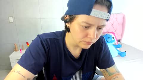 Snapshot of fanny_18 chatting on September 12, 2025, 4:23 am FANNY online show from September 12, 2025, 4:23 am