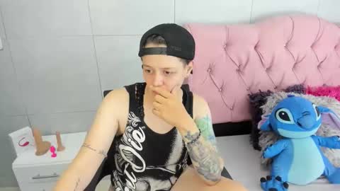 Snapshot of fanny_18 chatting on November 27, 2025, 1:51 am FANNY online show from November 27, 2025, 1:51 am