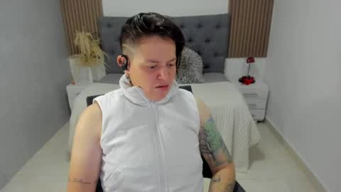 Snapshot of fanny_18 chatting on July 1, 2026, 9:25 pm FANNY online show from July 1, 2026, 9:25 pm
