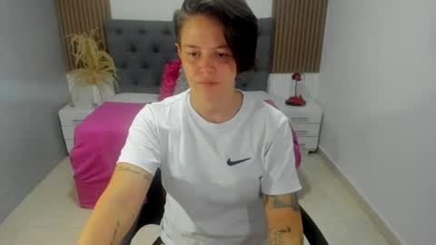 Snapshot of fanny_18 chatting on August 4, 2026, 7:16 pm FANNY online show from August 4, 2026, 7:16 pm