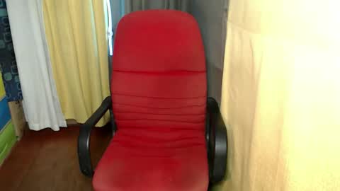Snapshot of fantastic_allena07 chatting on May 15, 2026, 5:36 am Allena online show from May 15, 2026, 5:36 am
