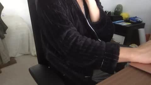 Snapshot of fantasticbake1 chatting on September 10, 2025, 12:43 am fantasticbake1 online show from September 10, 2025, 12:43 am