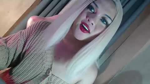 DANIELLA - DONT FORGET TO GIVE ME A THUMBSU UP online show from February 28, 2026, 12:28 pm