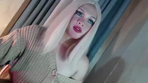 DANIELLA - DONT FORGET TO GIVE ME A THUMBSU UP online show from March 4, 2026, 2:45 pm