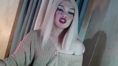 Snapshot of fantasticcock69_daniella chatting on May 12, 2026, 5:37 am DANIELLA - DONT FORGET TO GIVE ME A THUMBSU UP online show from May 12, 2026, 5:37 am