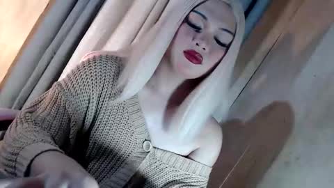 Snapshot of fantasticcock69_daniella chatting on June 11, 2026, 12:36 pm DANIELLA - DONT FORGET TO GIVE ME A THUMBSU UP online show from June 11, 2026, 12:36 pm