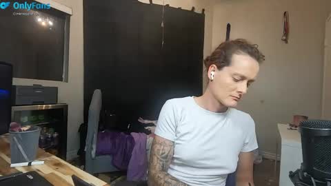 fantasydomgirl online show from April 24, 2026, 3:20 am