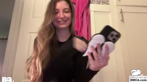 Ella online show from January 9, 2026, 1:19 am