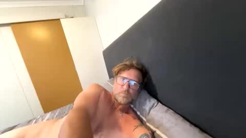 Snapshot of fantasying01 chatting on December 1, 2025, 12:43 pm fantasying01 online show from December 1, 2025, 12:43 pm