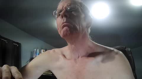 fantasyresort online show from December 2, 2025, 4:07 am