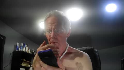 fantasyresort online show from May 18, 2026, 3:02 am