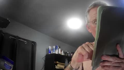 fantasyresort online show from May 27, 2026, 3:03 am