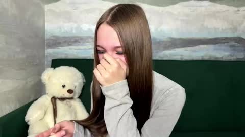 Snapshot of farahmantifel chatting on November 6, 2025, 12:39 pm Anna Scovich online show from November 6, 2025, 12:39 pm