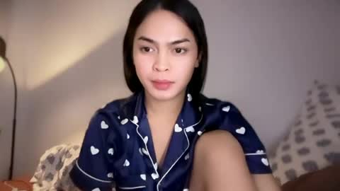 farrahmoanx online show from July 8, 2026, 7:51 pm