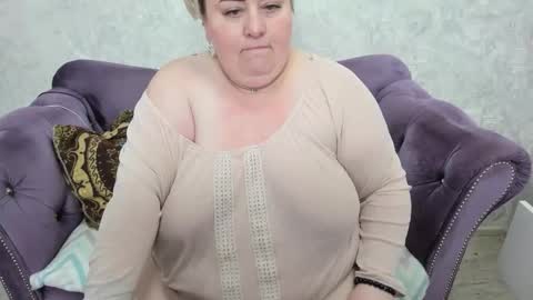 fashiona online show from September 21, 2025, 5:09 am