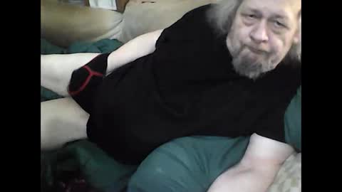 HoneyCumJuice4U online show from April 3, 2026, 4:05 pm