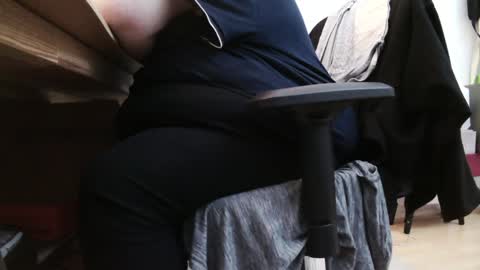 Snapshot of fat_bubble chatting on January 5, 2025, 4:06 pm Fat Bernd online show from January 5, 2025, 4:06 pm