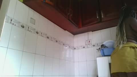 Snapshot of fatassfreak254 chatting on February 24, 2025, 12:16 pm Winnie online show from February 24, 2025, 12:16 pm