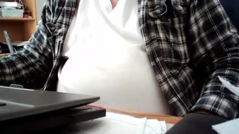 fatbellyitalian3 online show from November 18, 2025, 2:32 pm