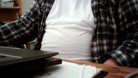 fatbellyitalian3 online show from November 23, 2025, 1:33 pm