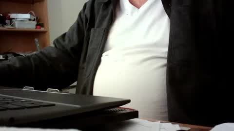 fatbellyitalian3 online show from November 30, 2025, 6:34 pm