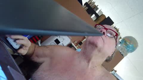 Snapshot of fatfreddythecat chatting on September 19, 2025, 6:41 pm Fred. online show from September 19, 2025, 6:41 pm