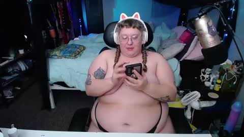 FatVeronica online show from February 19, 2025, 5:06 pm