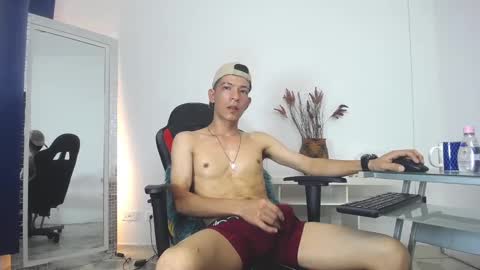 Snapshot of favel_gomez7 chatting on January 18, 2025, 7:59 am Favel Gomez online show from January 18, 2025, 7:59 am