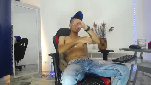 Snapshot of favel_gomez7 chatting on January 22, 2025, 4:02 am Favel Gomez online show from January 22, 2025, 4:02 am
