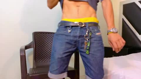 Snapshot of favel_gomez7 chatting on August 6, 2026, 4:31 pm Favel Gomez online show from August 6, 2026, 4:31 pm