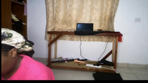 favgal online show from May 5, 2026, 5:15 am