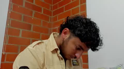 Snapshot of favid95 chatting on December 2, 2024, 9:28 pm favid95 online show from December 2, 2024, 9:28 pm