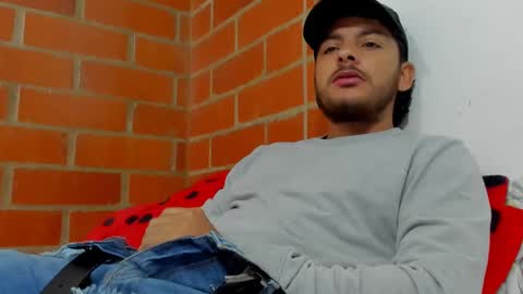 Snapshot of favid95 chatting on December 6, 2024, 8:29 pm favid95 online show from December 6, 2024, 8:29 pm